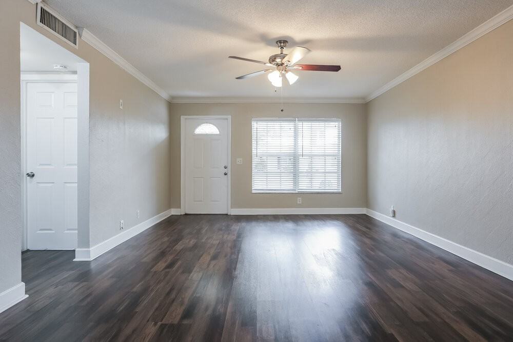 3291 Nw 65th St - Photo 5 of 16