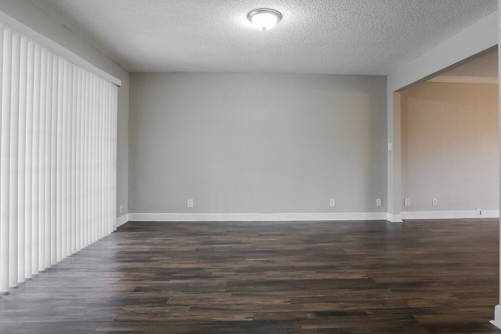 3291 Nw 65th St - Photo 6 of 16