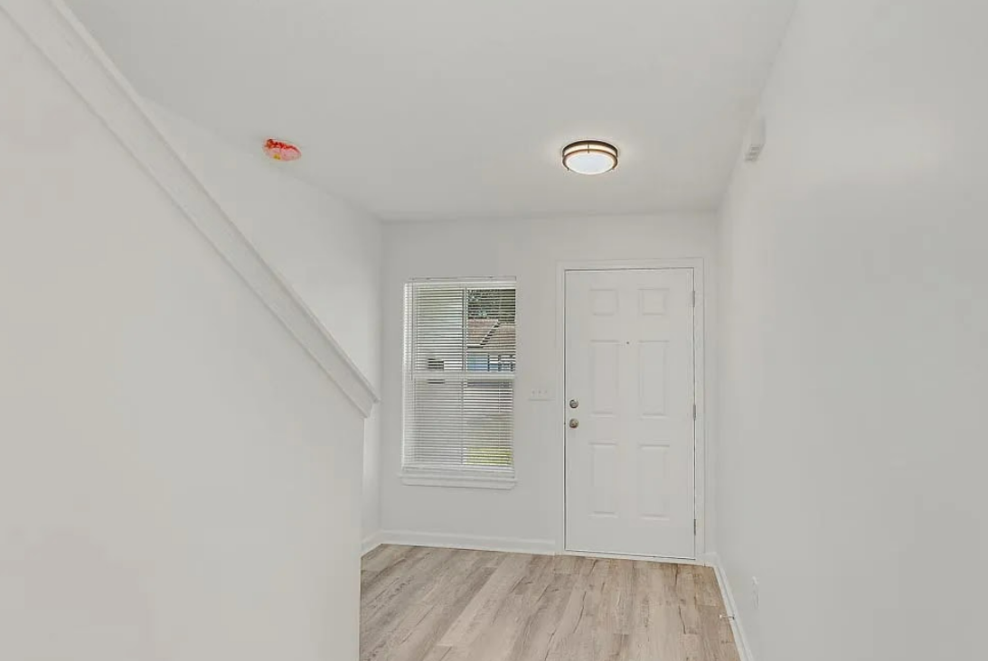 3585 Drexel St #1 - Photo 3 of 15