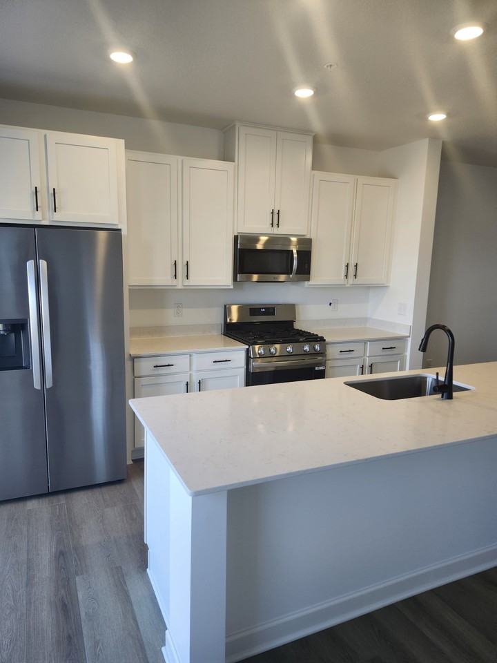 10531 Harbor Ln N #1 - Photo 6 of 18