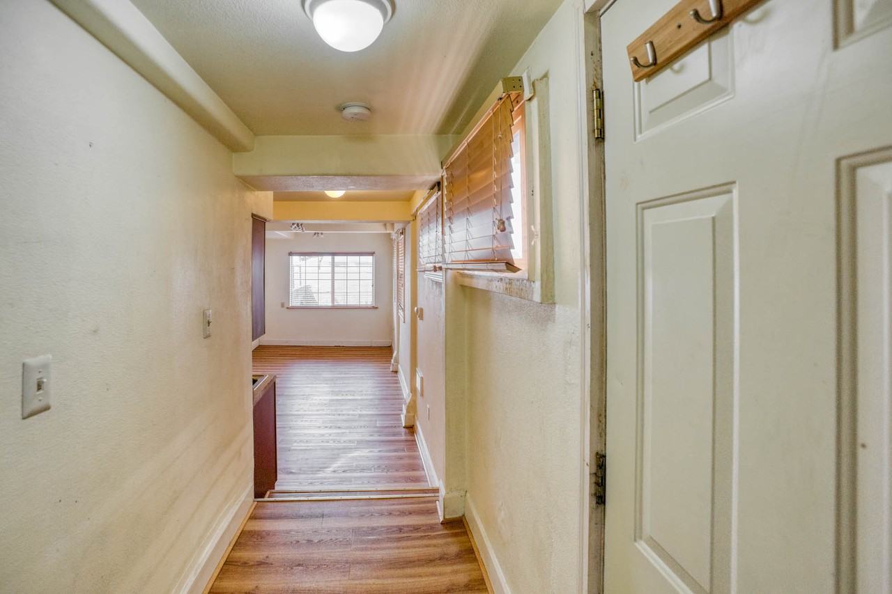 2136 Alki Ave Sw #103 - Photo 6 of 20