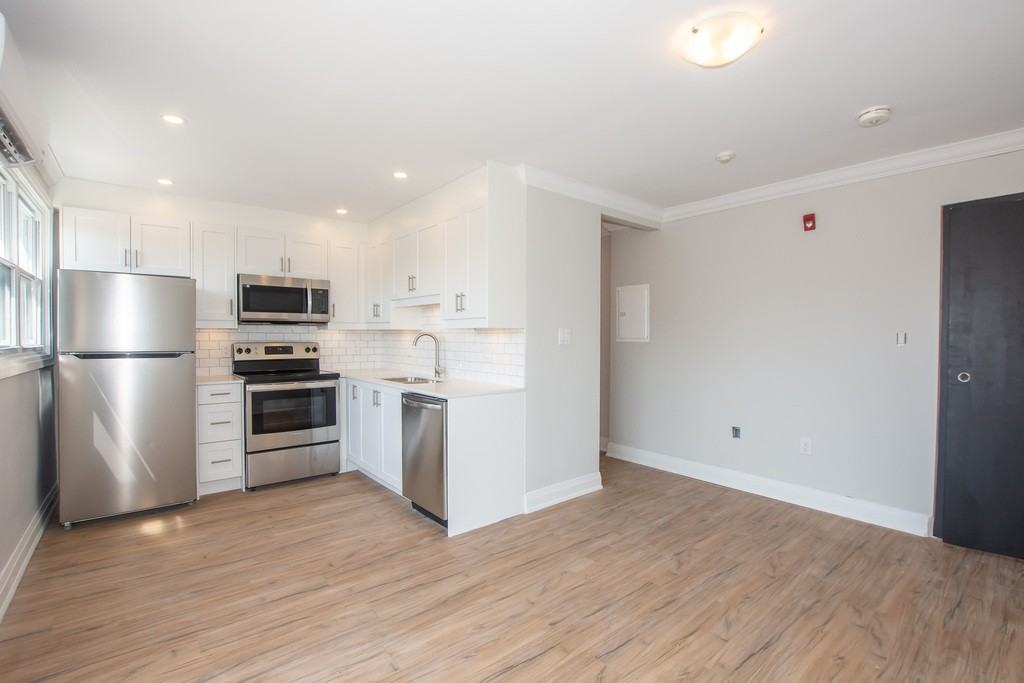 81 Empire St - Photo 4 of 18