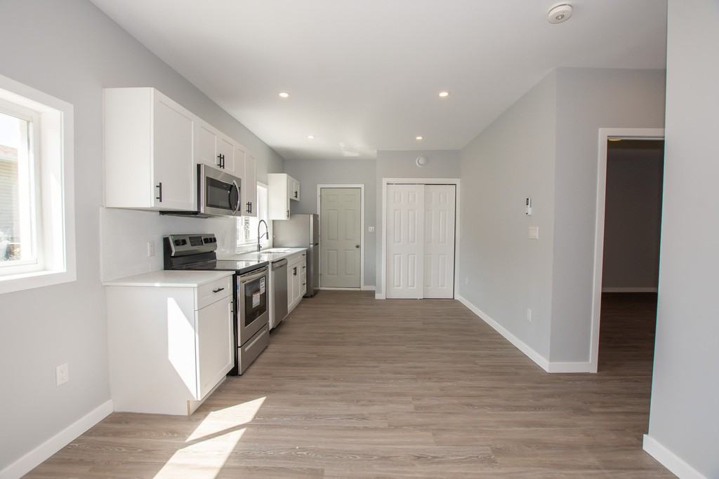 54 Trelawn Pky - Photo 6 of 15
