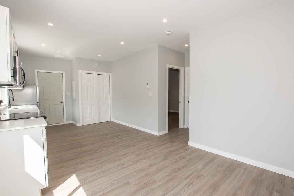 54 Trelawn Pky - Photo 7 of 15