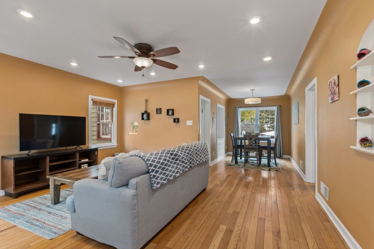 1411 W Fort St #1 - Photo 5 of 48