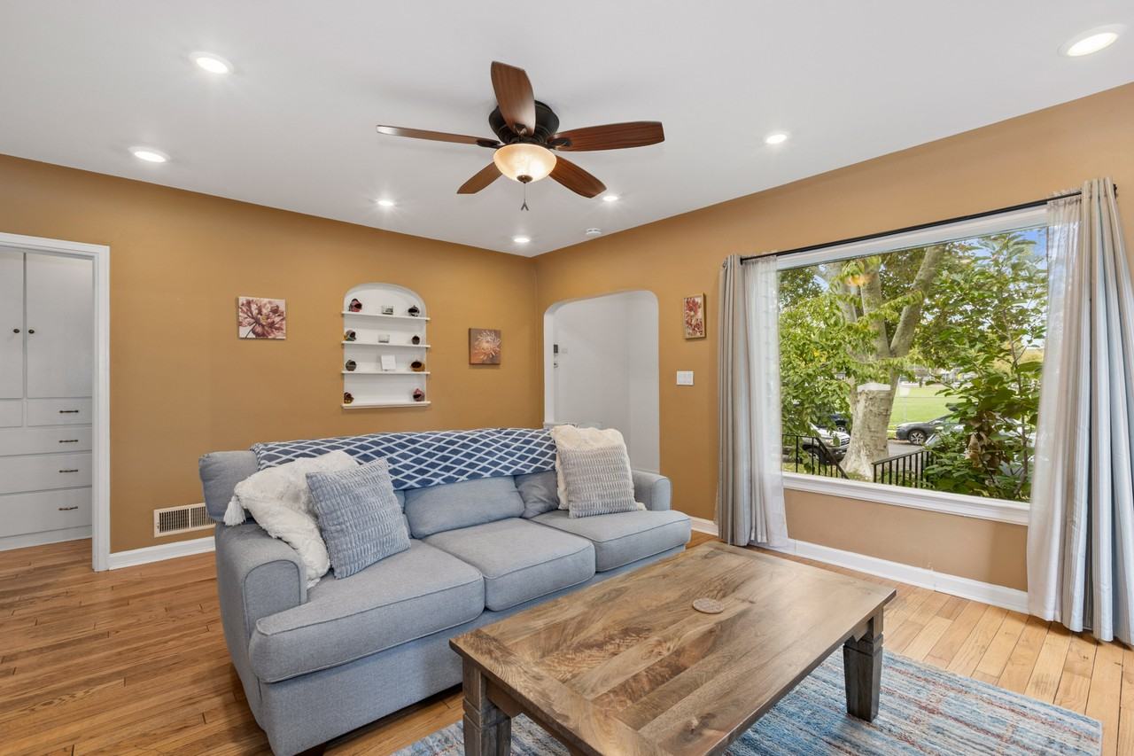 1411 W Fort St #1 - Photo 7 of 48