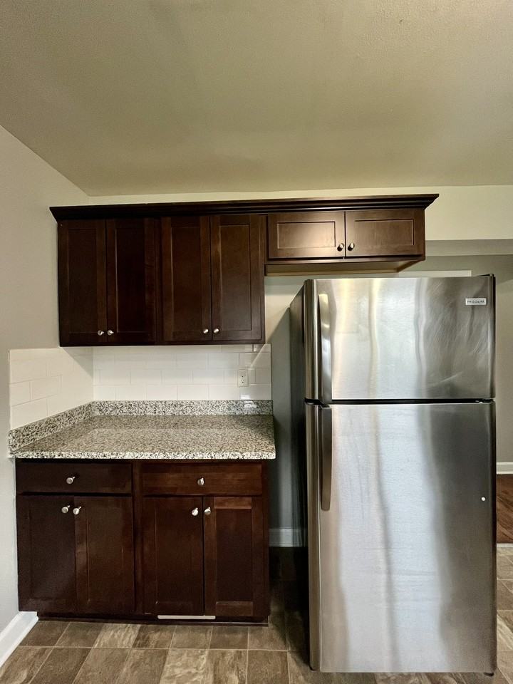 4656 Detroit St #1 - Photo 5 of 15