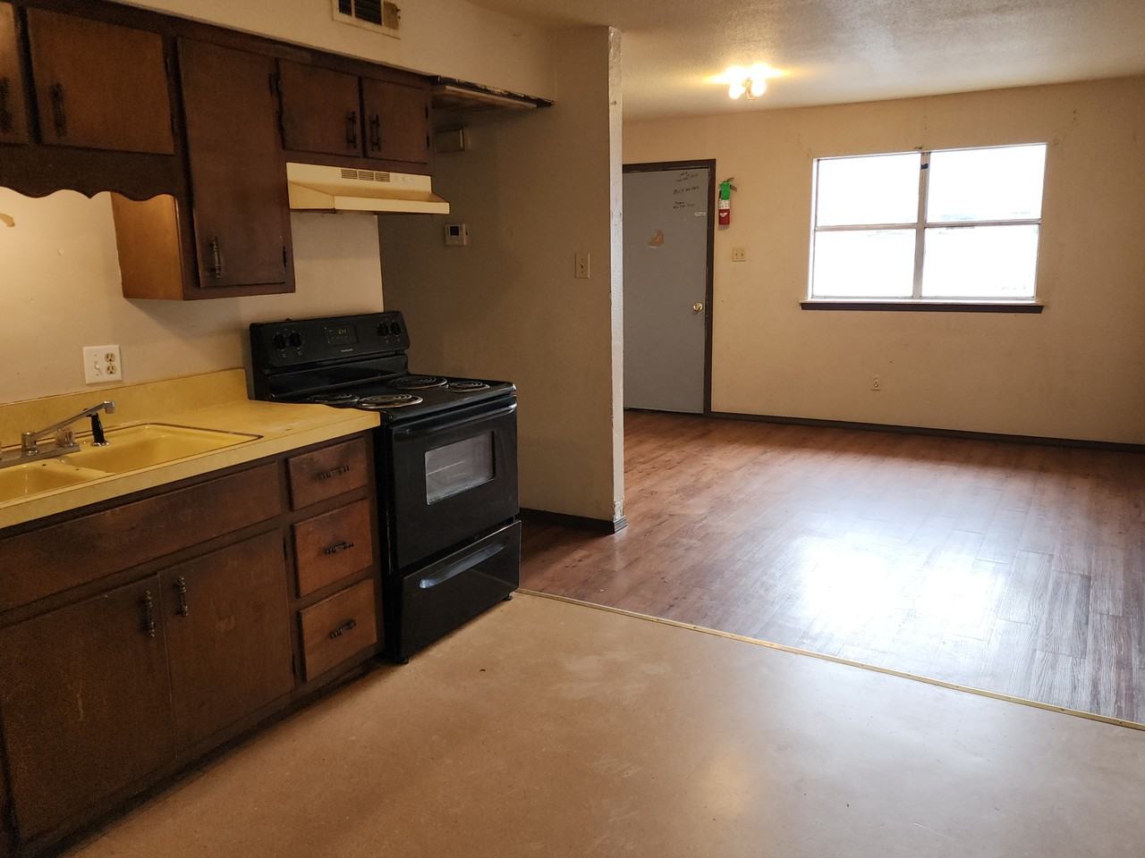 610 E Poplar St #17 - Photo 2 of 8