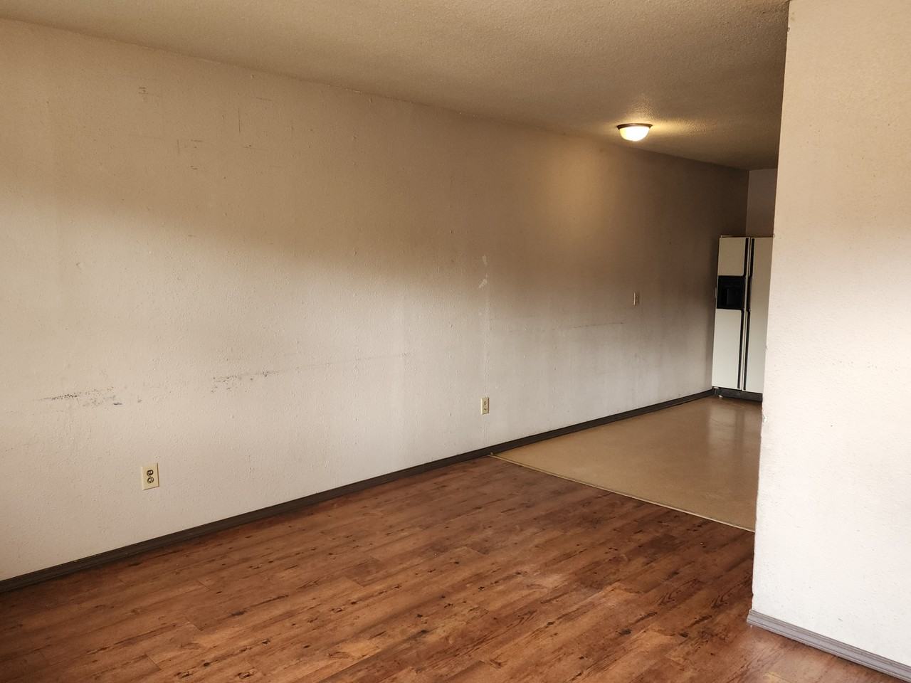 610 E Poplar St #17 - Photo 4 of 8