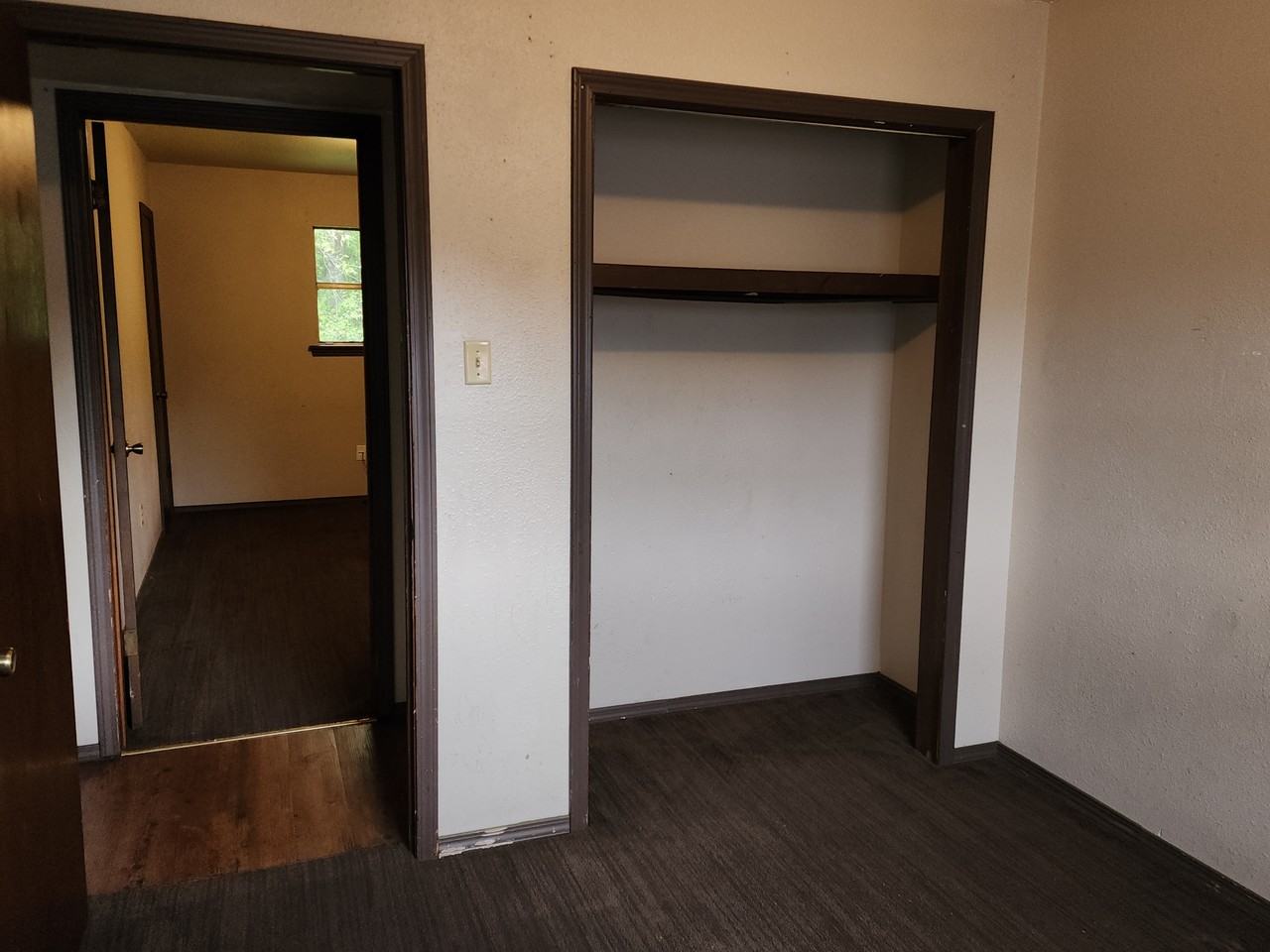 610 E Poplar St #17 - Photo 7 of 8