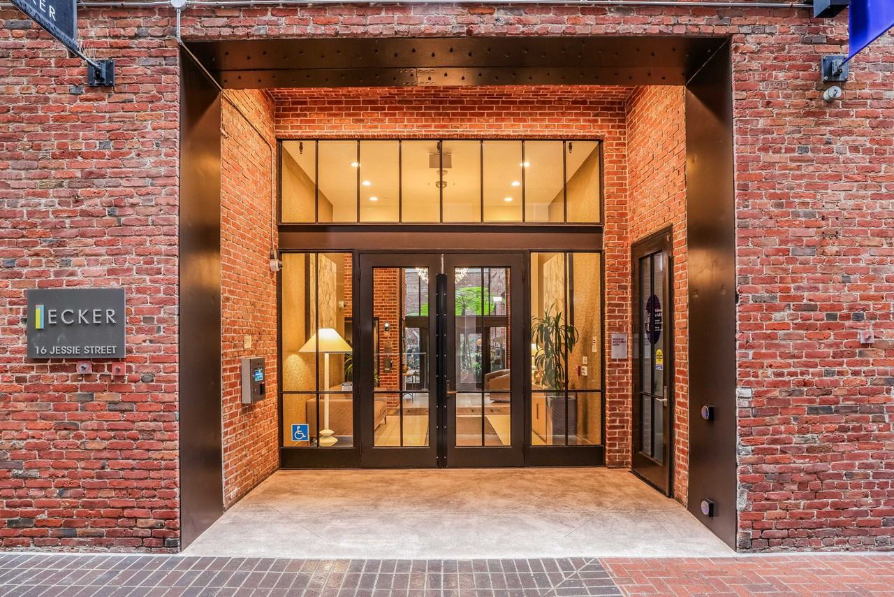 16 Jessie St #1 - Photo 2 of 26