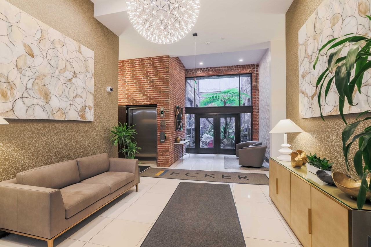 16 Jessie St #1 - Photo 3 of 26