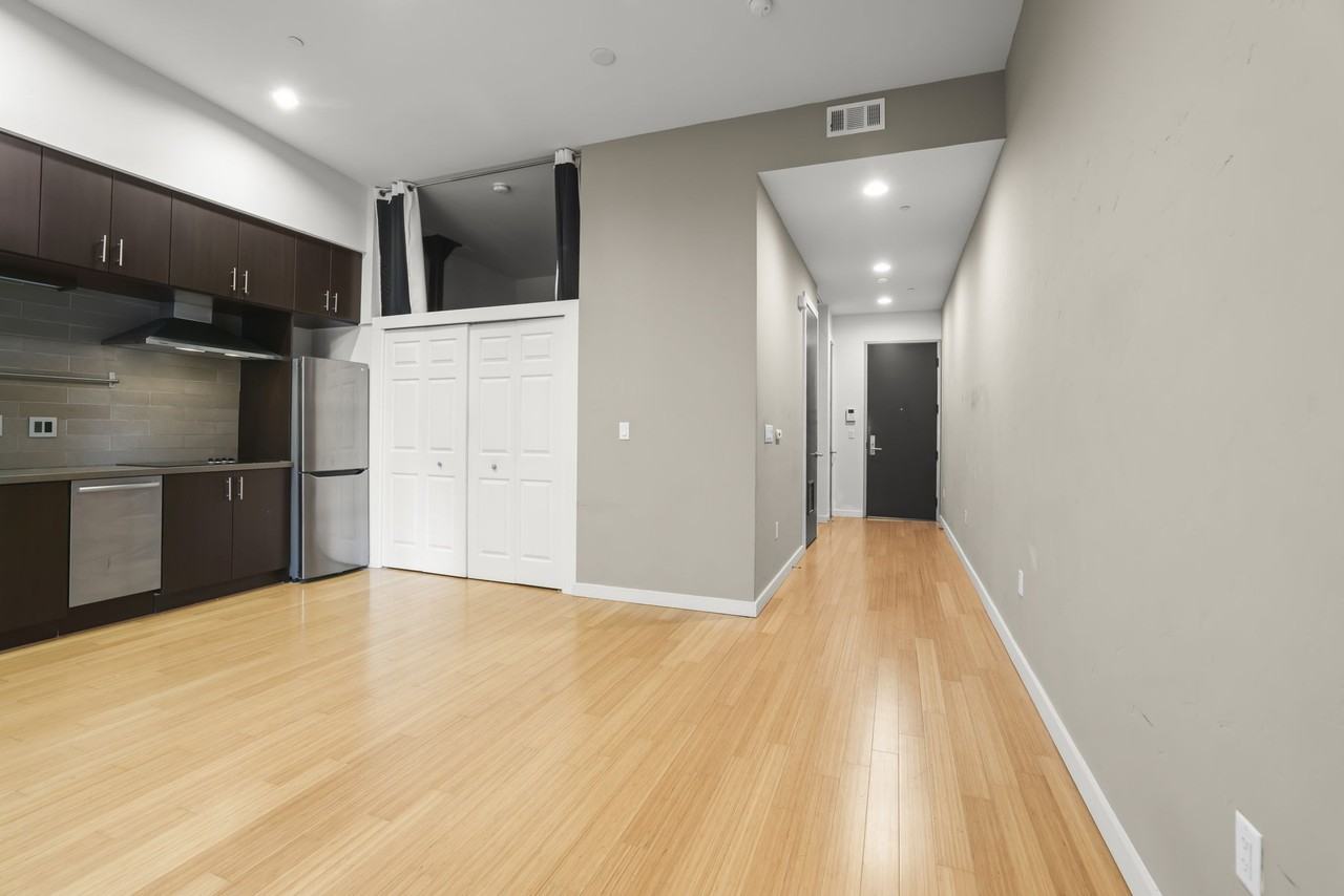 16 Jessie St #1 - Photo 6 of 26