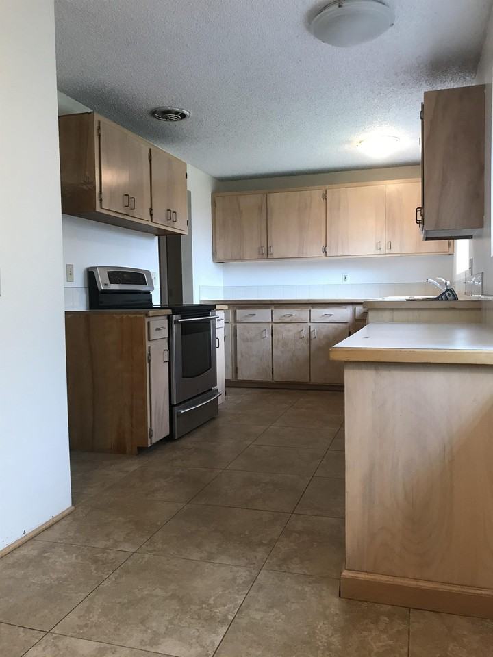 101 E 48th Ave #1 - Photo 6 of 10