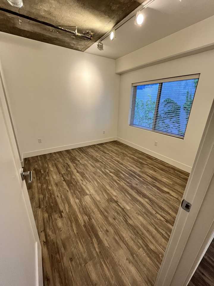 200 S Center St #205