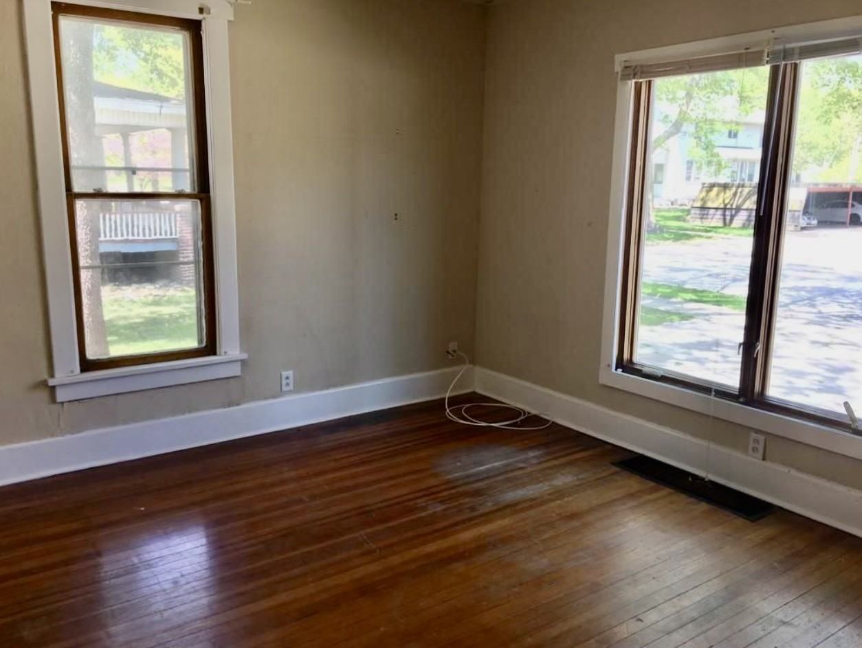 501 W Green St #2 - Photo 4 of 7