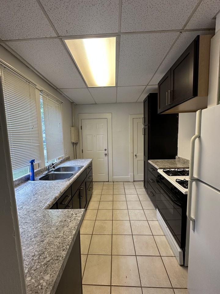 501 W Green St #2 - Photo 7 of 7