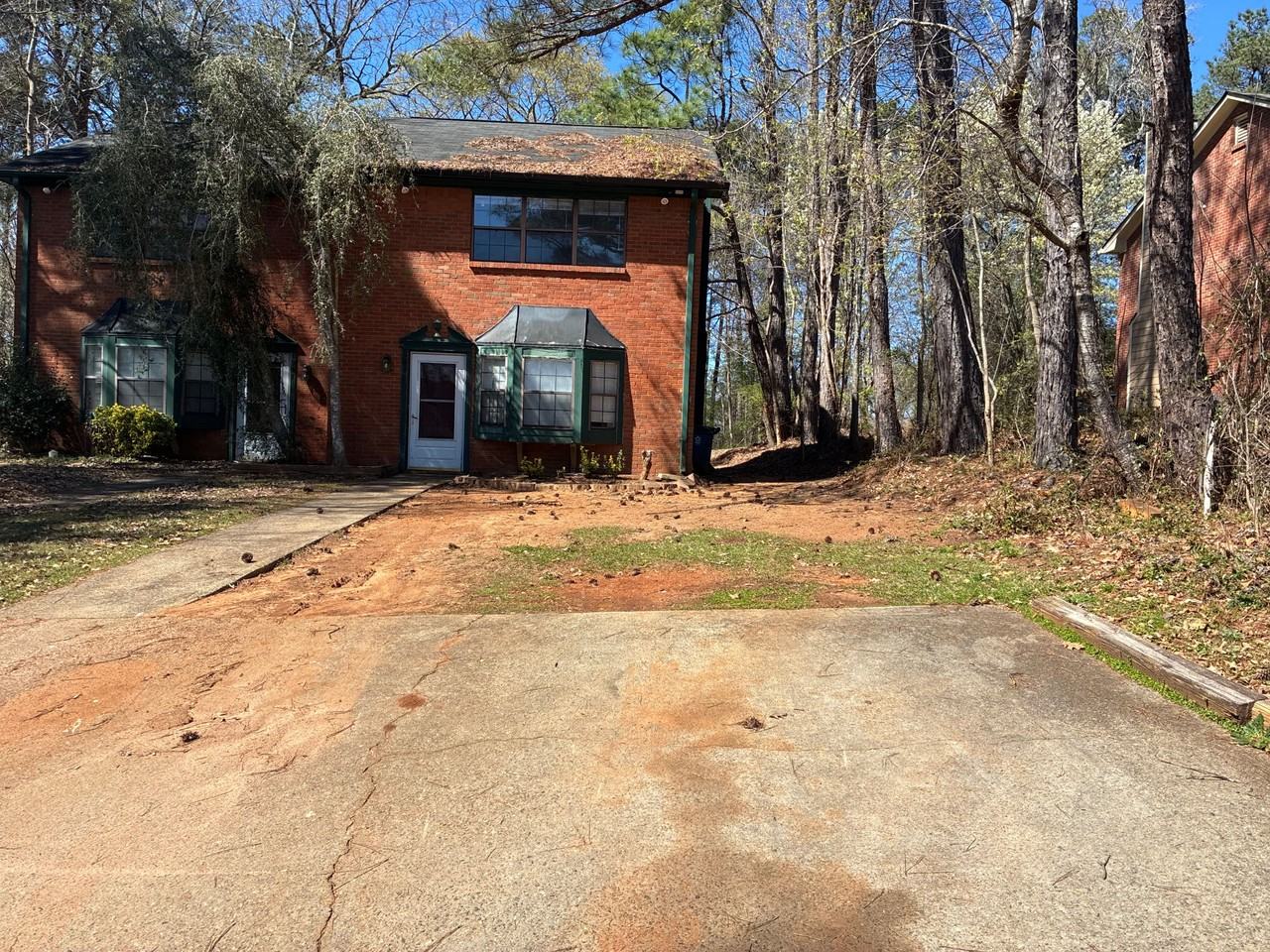 1945 Patterson Cir - Photo 4 of 22