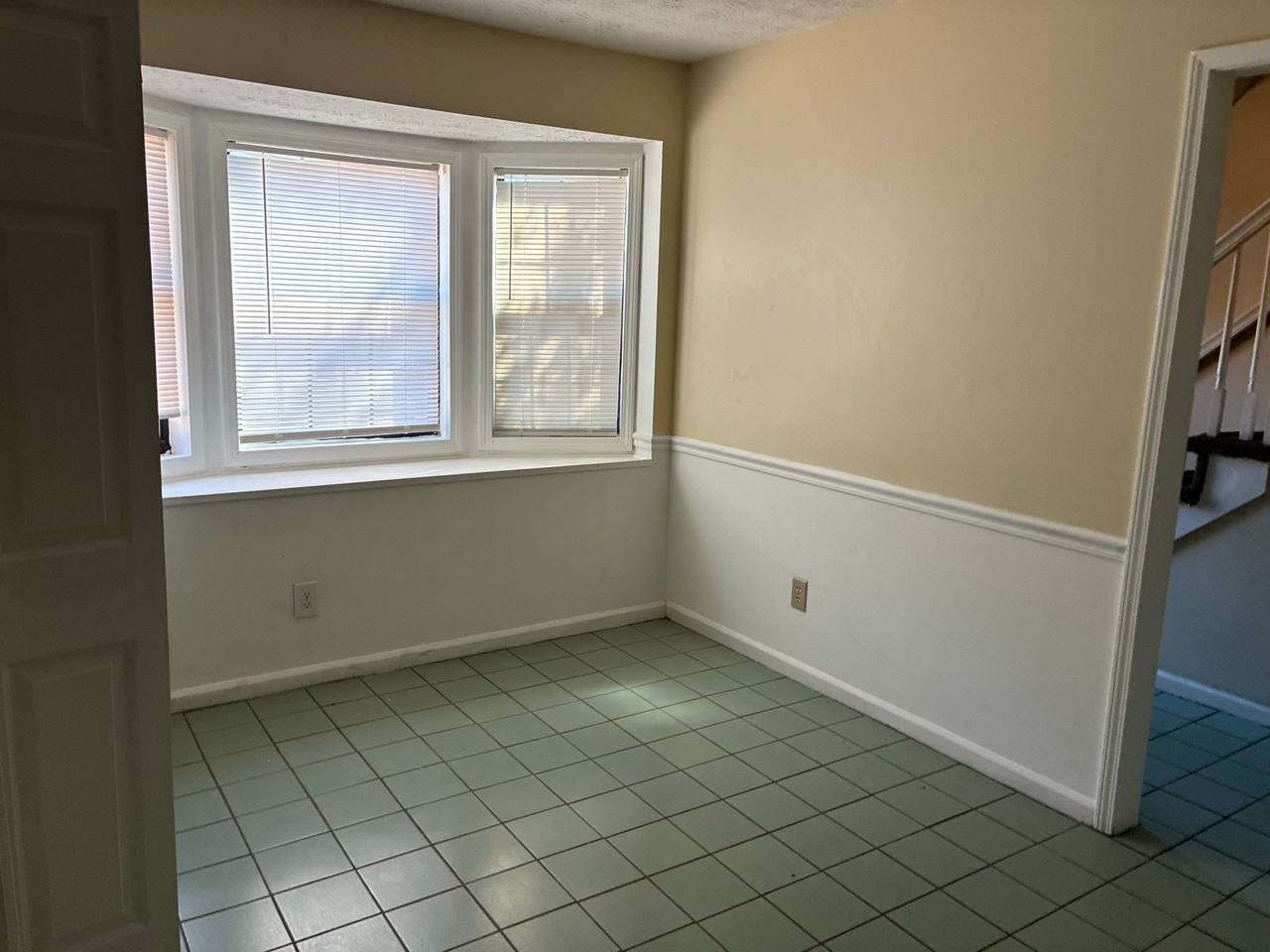 1945 Patterson Cir - Photo 6 of 22