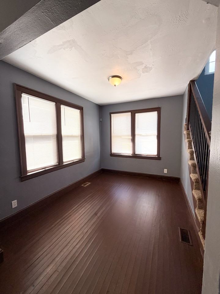 9241 Boleyn St #1 - Photo 5 of 13