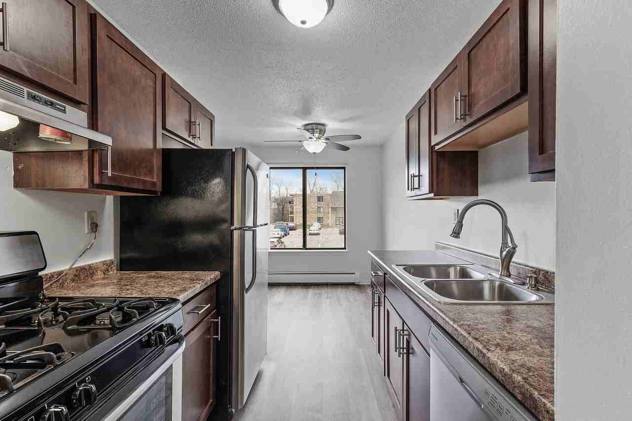 Cedar Valley Apartments - Photo 3 of 14