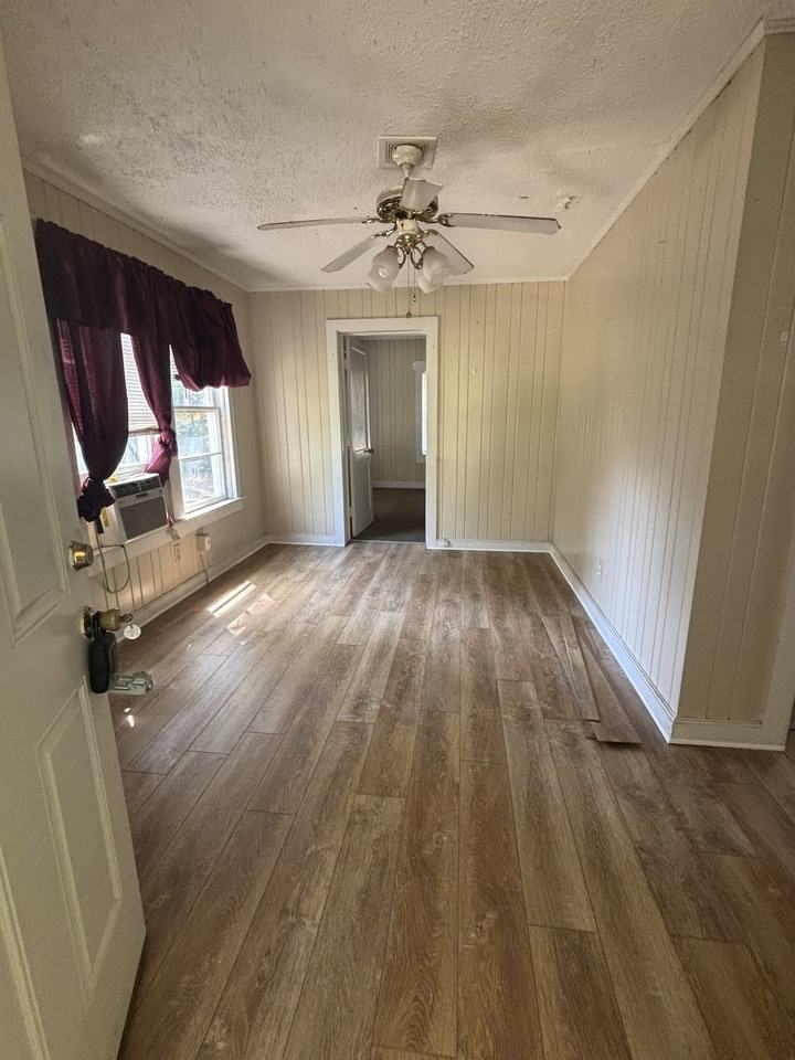 1302 1/2 9th Ave #1-2 - Photo 2 of 7