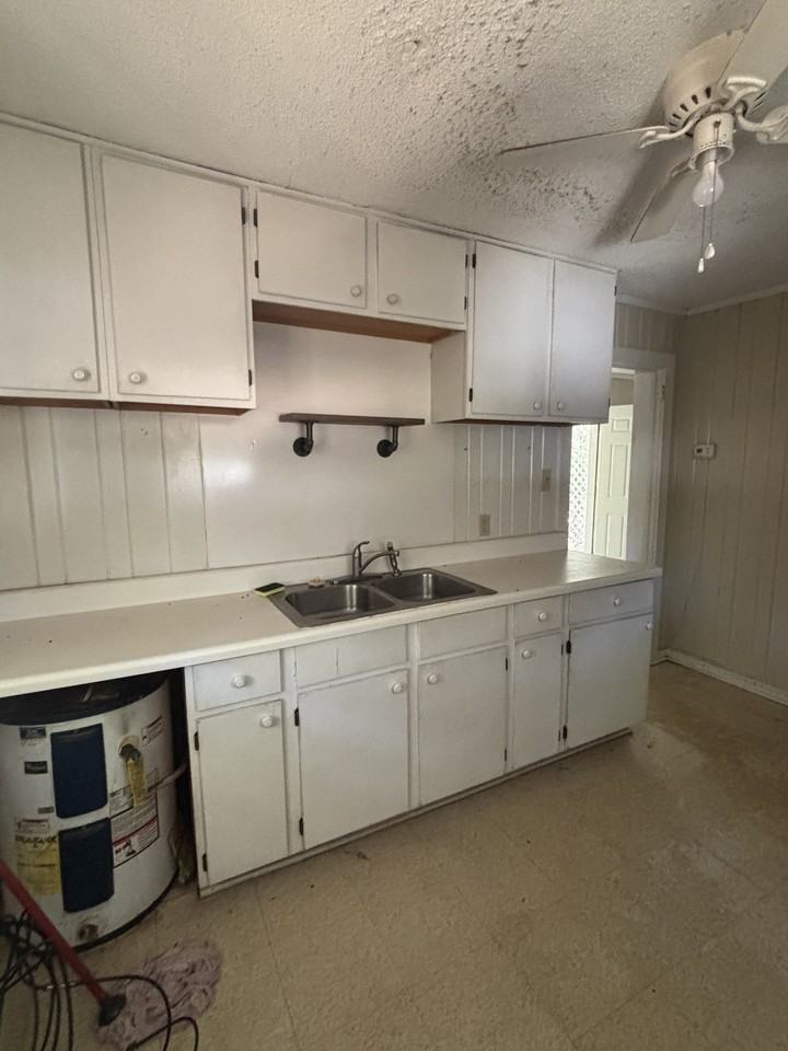 1302 1/2 9th Ave #1-2 - Photo 7 of 7