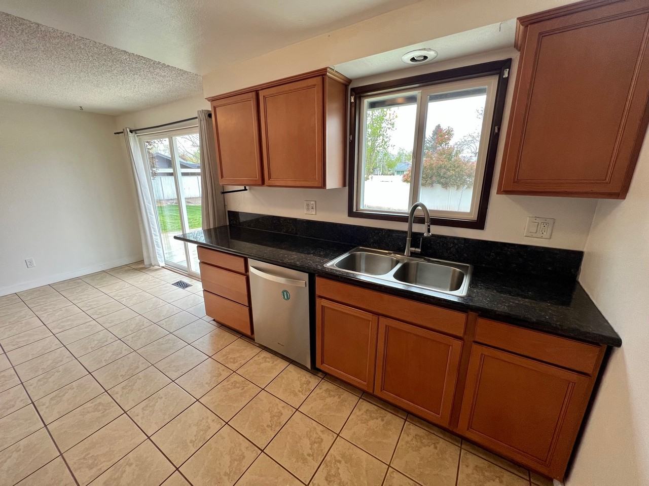 990 Janes Rd #1 - Photo 5 of 35