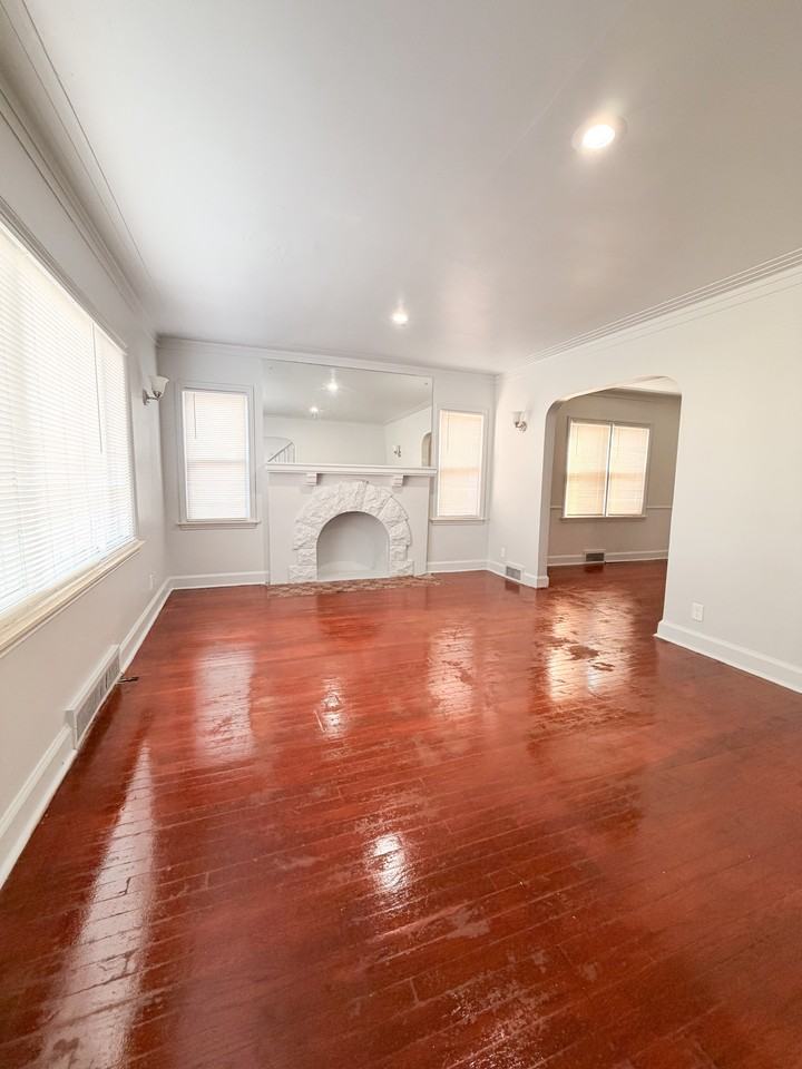 18961 Steel St #1 - Photo 2 of 15