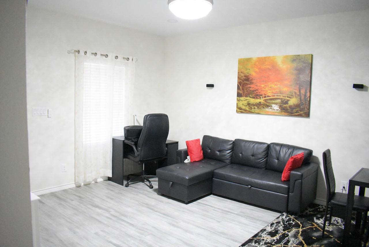 1905 Banita St #102 - Photo 7 of 16