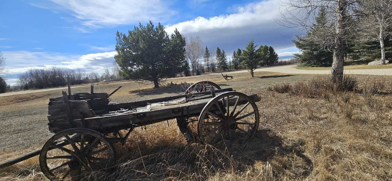 7 Bert Dr #1 - Photo 4 of 36