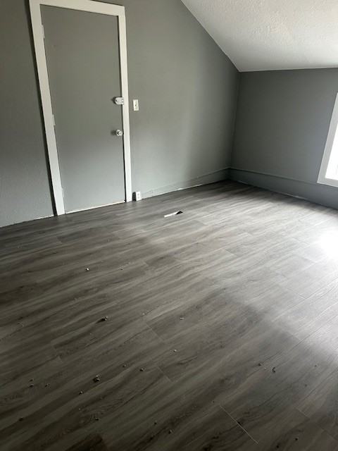 837 Niagara St #1 - Photo 6 of 6