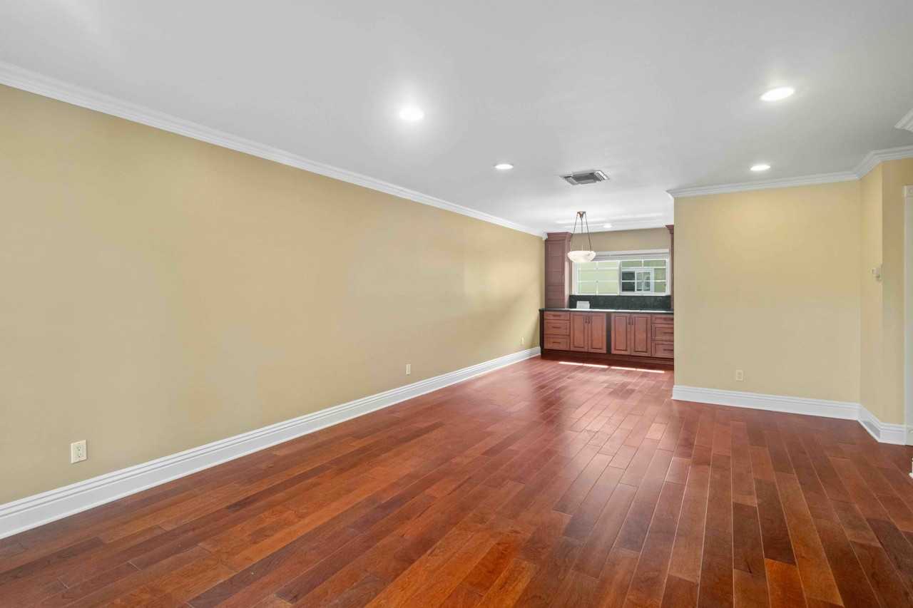 5215 Sepulveda Blvd #1 - Photo 5 of 48