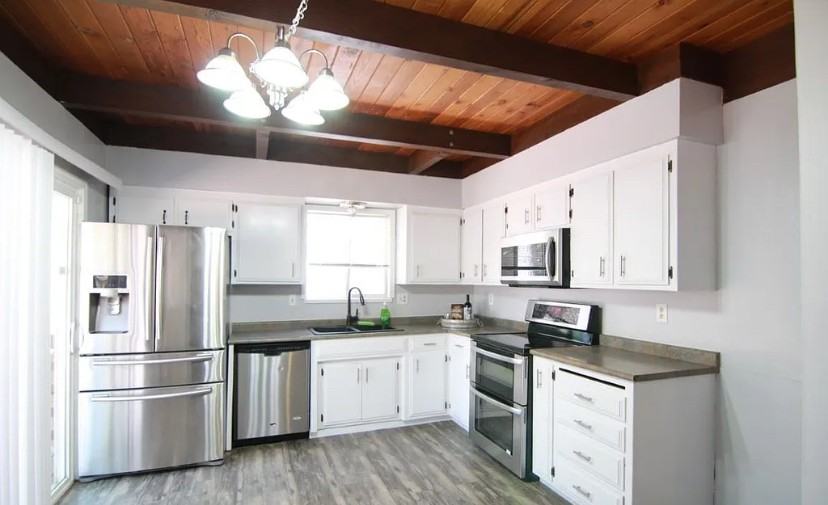 14196 Decatur Dr #1 - Photo 4 of 12