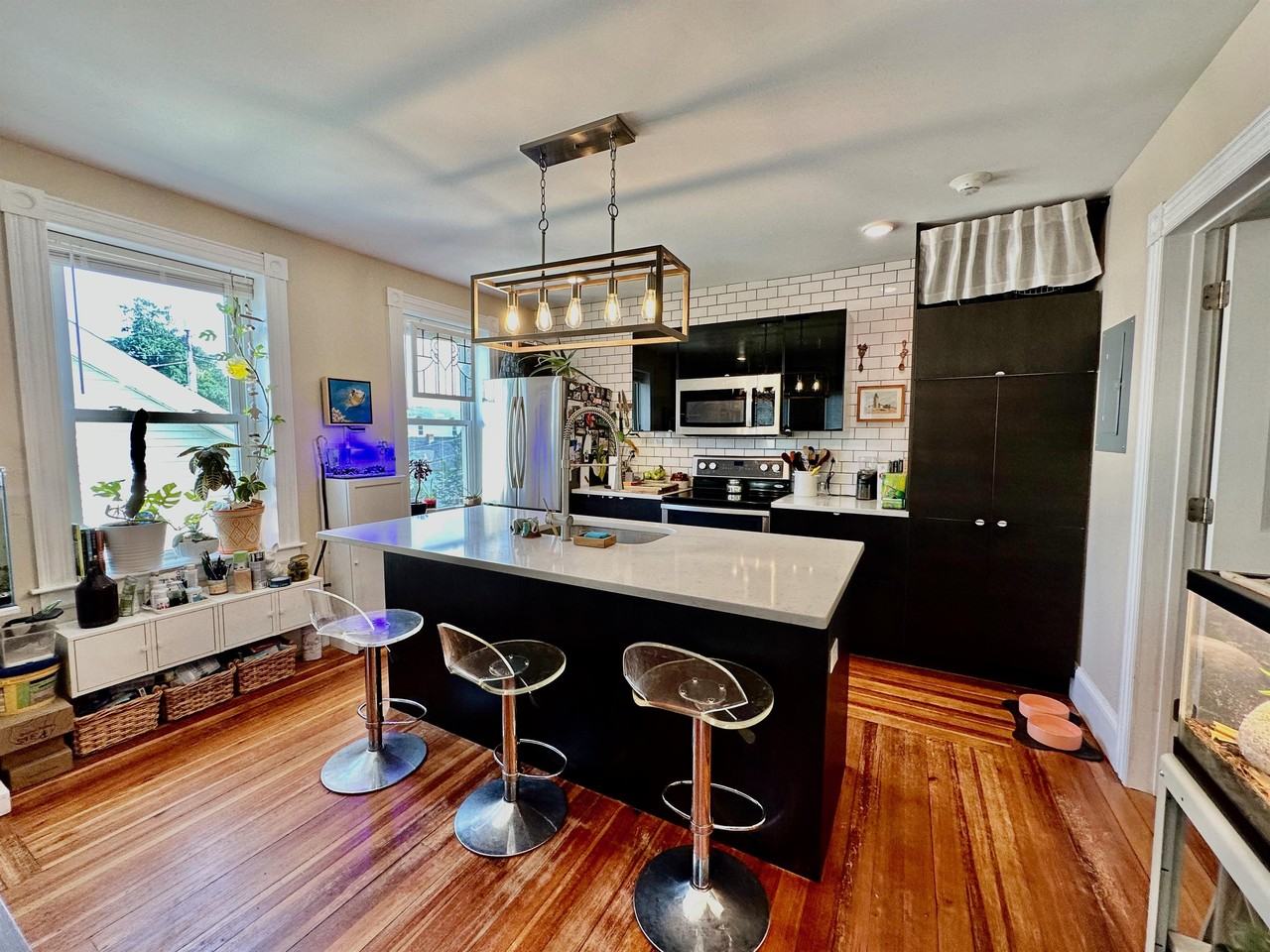 193 Vinton St #193-1F - Photo 3 of 11