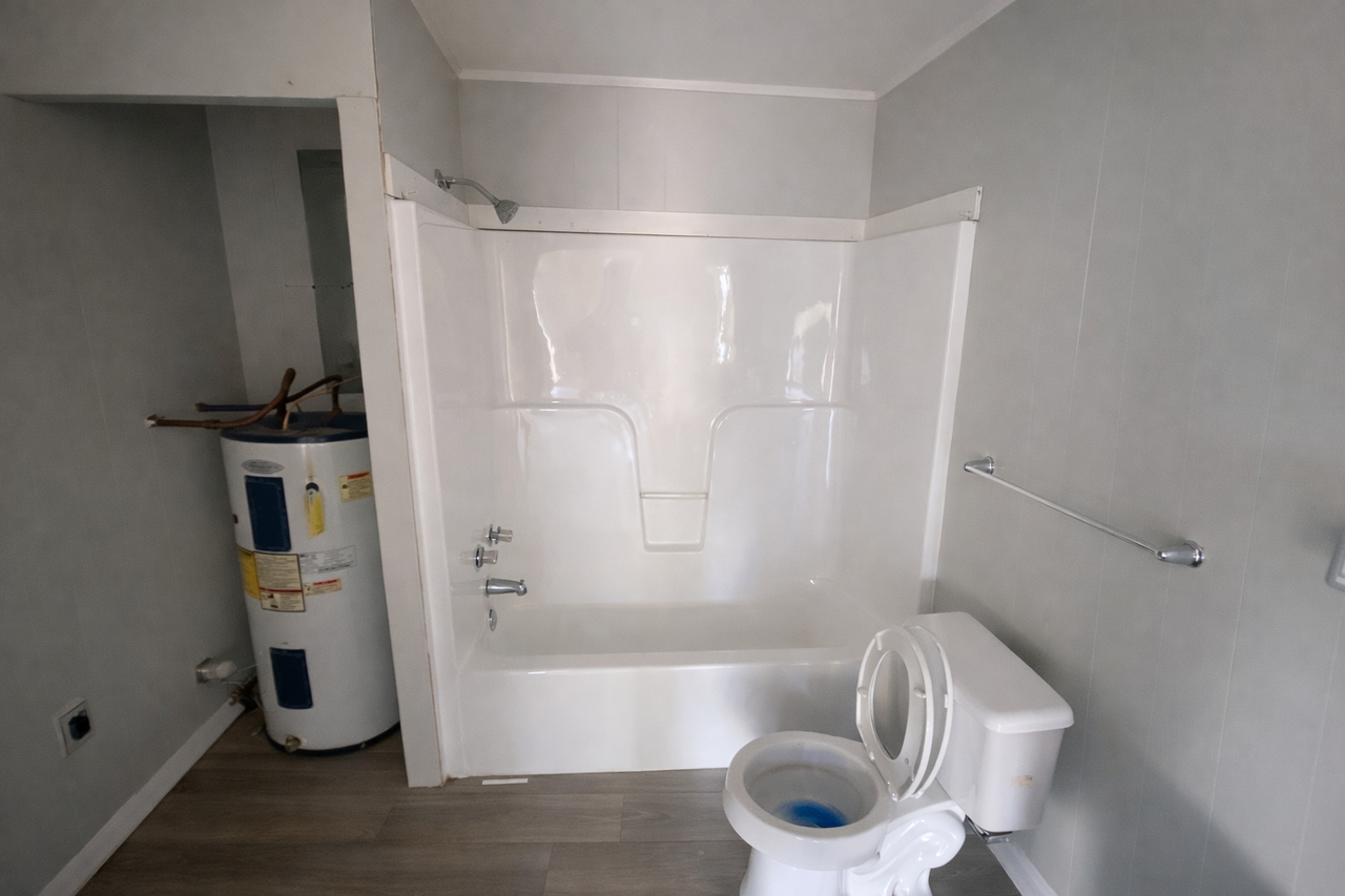 115 DR 980 - A14 #A14 - Photo 5 of 6