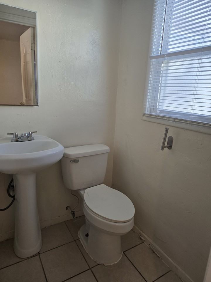 35376 Tule River Dr #1 - Photo 5 of 7