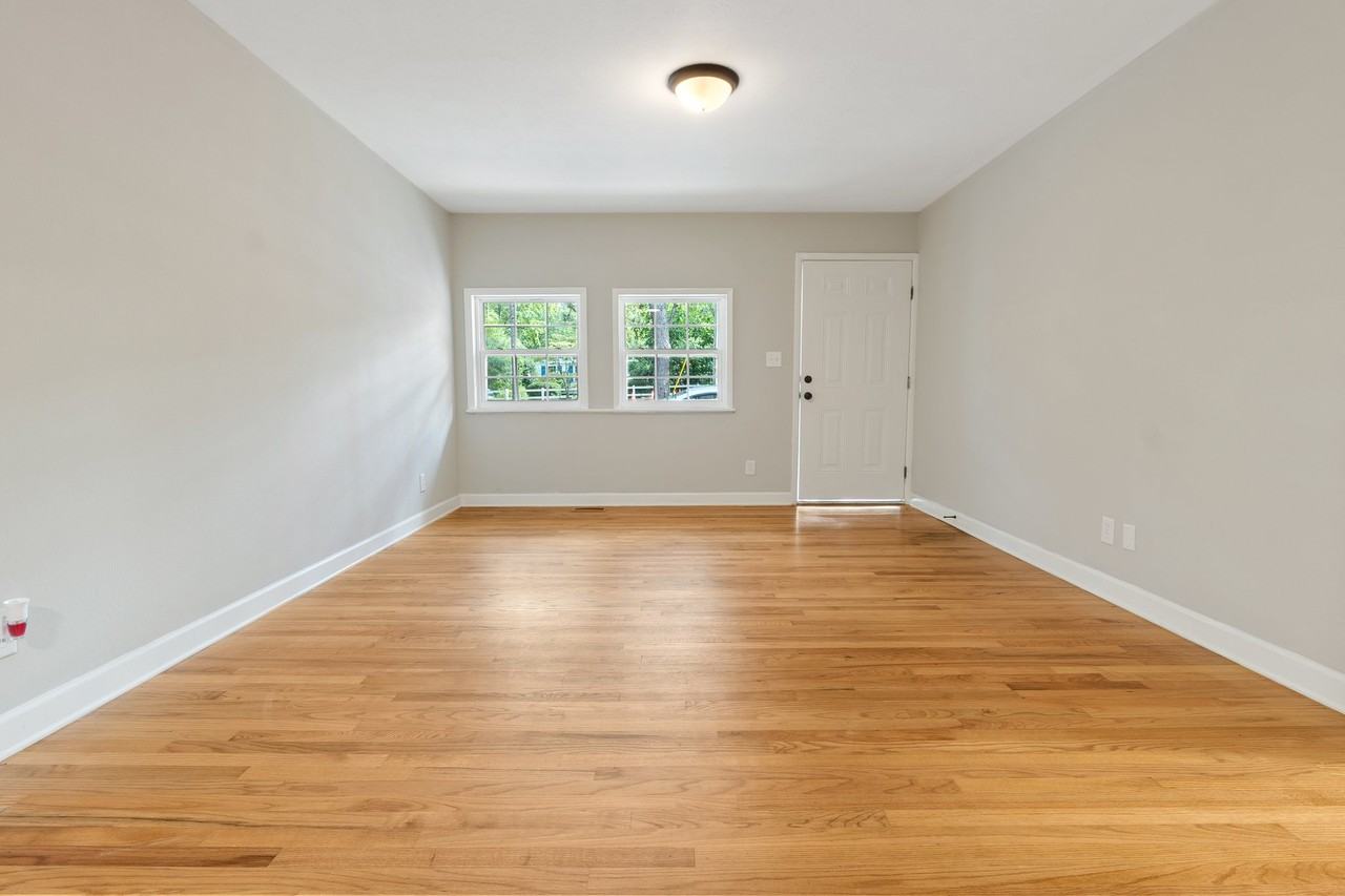 852 N May St #1 - Photo 7 of 25