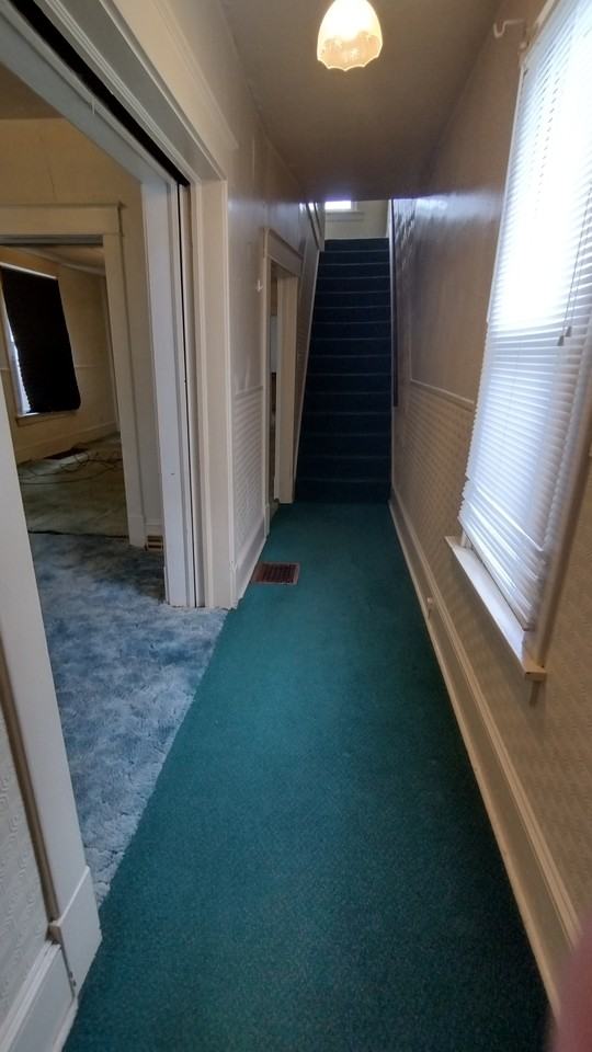 307 Summit Ave #1 - Photo 2 of 10