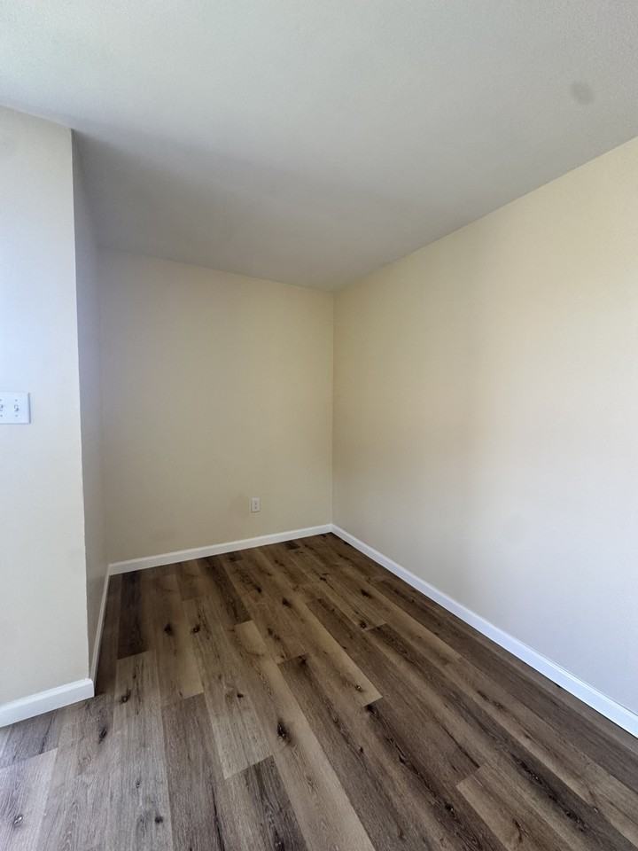 7541 Lafayette Rd #1 - Photo 3 of 20