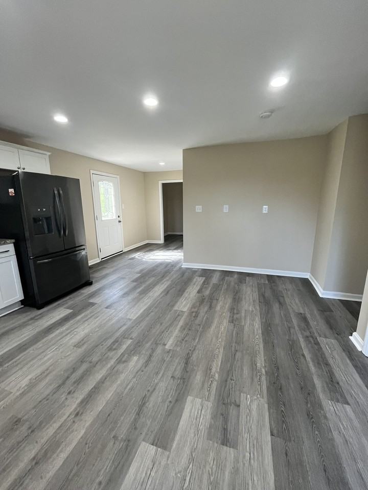 3574 New Manchester Hwy #1 - Photo 4 of 16