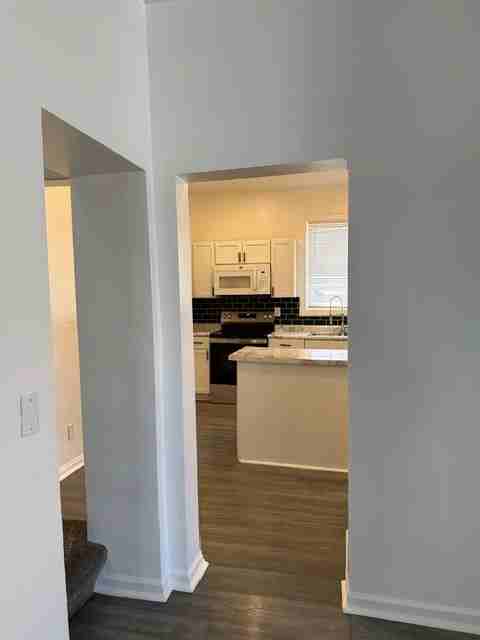 41 S Oakley Ave #1 - Photo 5 of 48