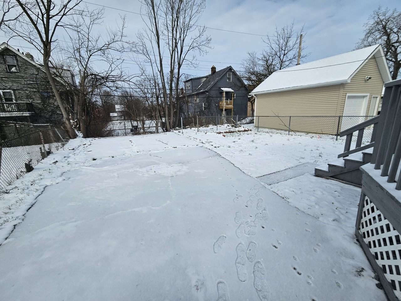 3386 E 134th St #1 - Photo 3 of 24