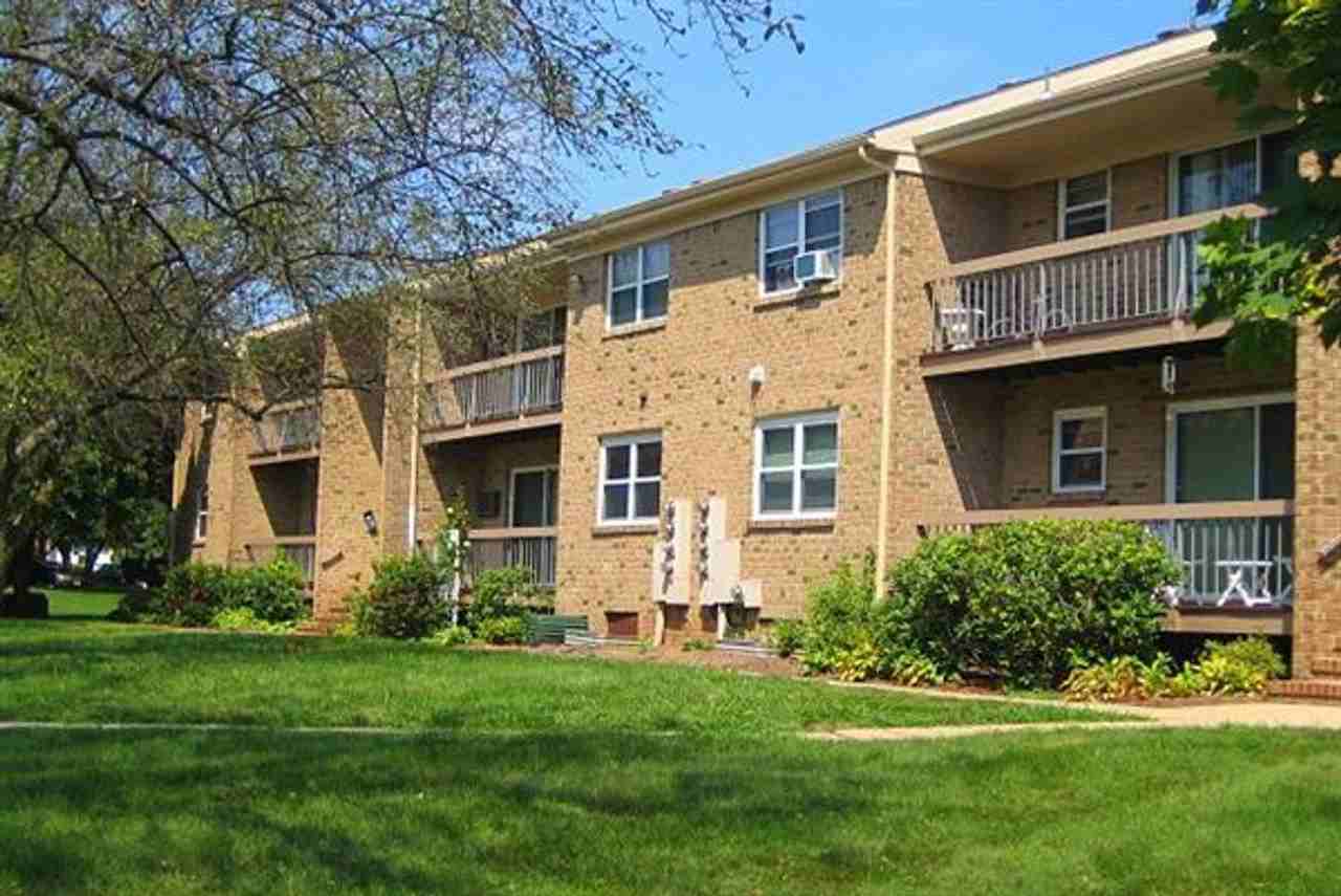 Kimberwyck Village Apartments - Photo 2 of 3