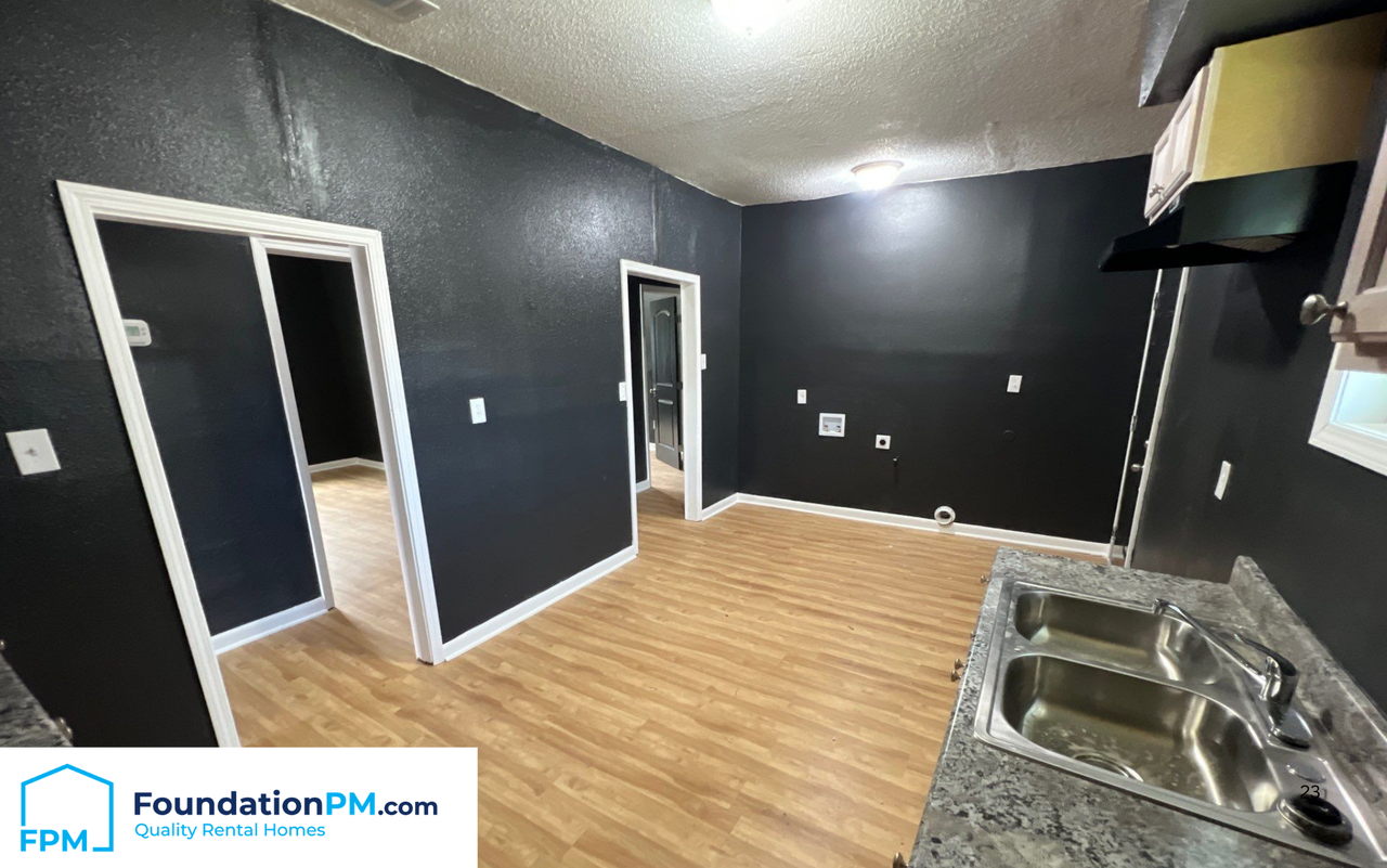 1191 Sylvan St #1 - Photo 5 of 12