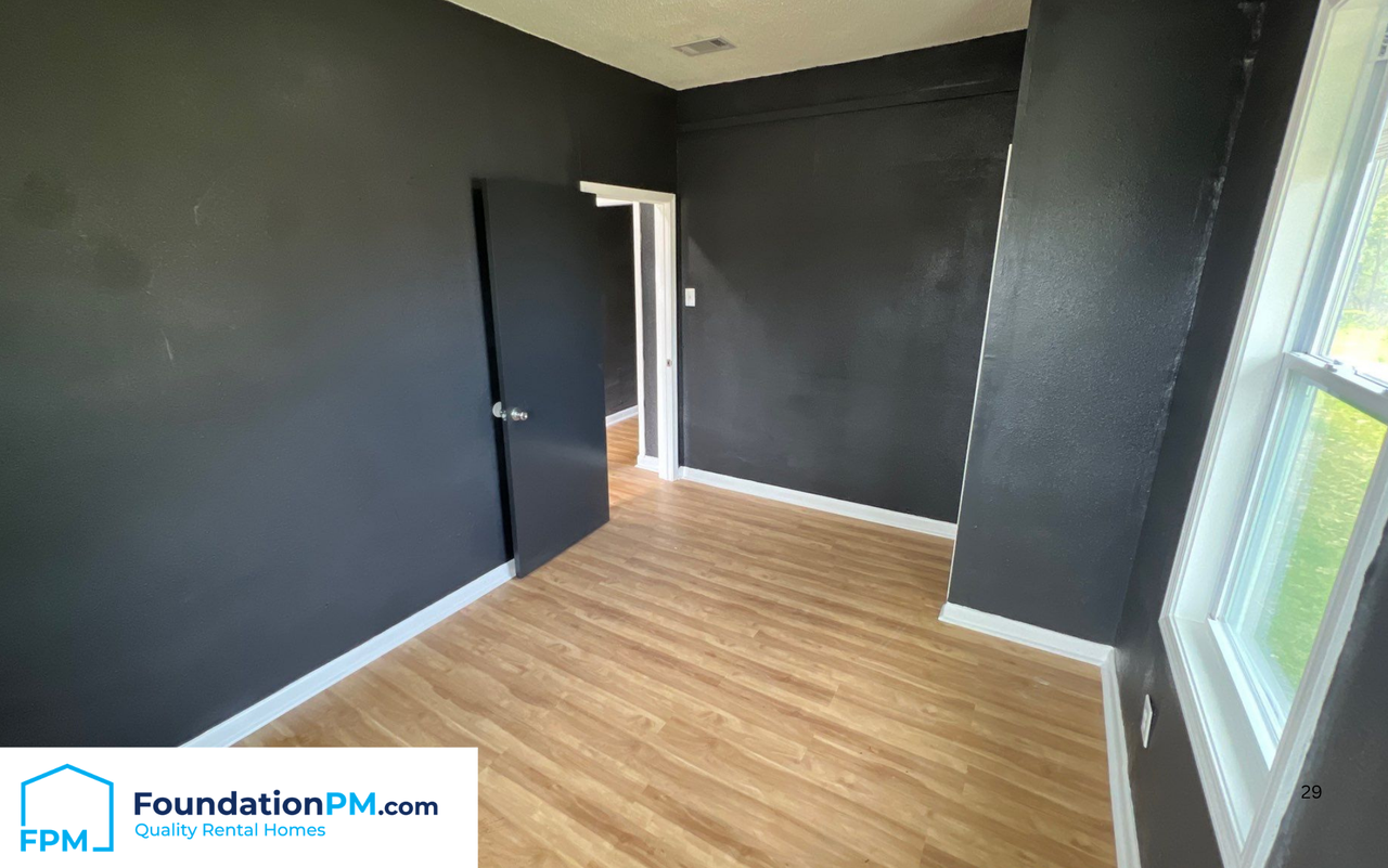 1191 Sylvan St #1 - Photo 6 of 12