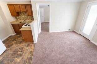 199 199 ROSEMONT DRIVEAPT 15 #15 - Photo 1 of 1