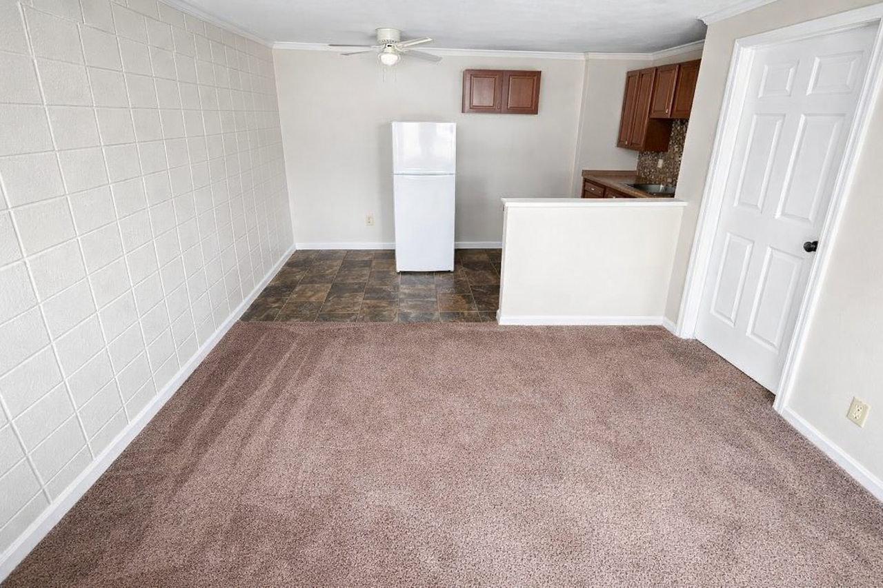 199 199 ROSEMONT DRIVEAPT 15 #15 - Photo 2 of 8