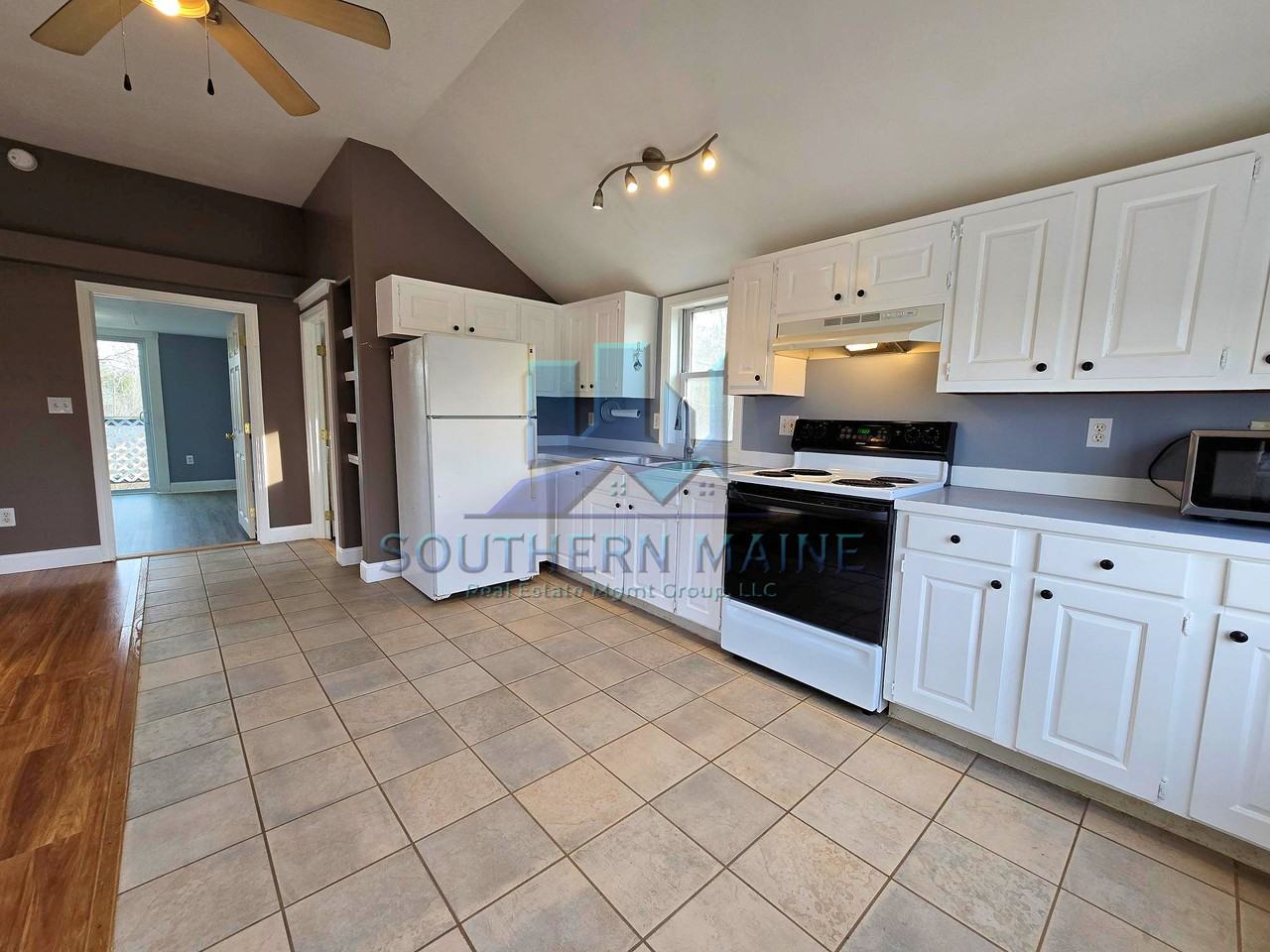 392 Roosevelt Trl #1 - Photo 3 of 21