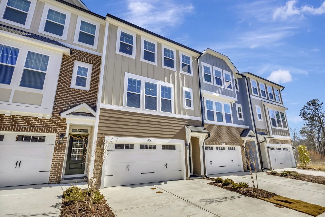 5008 Jowetts Walk Dr #1 - Photo 2 of 36